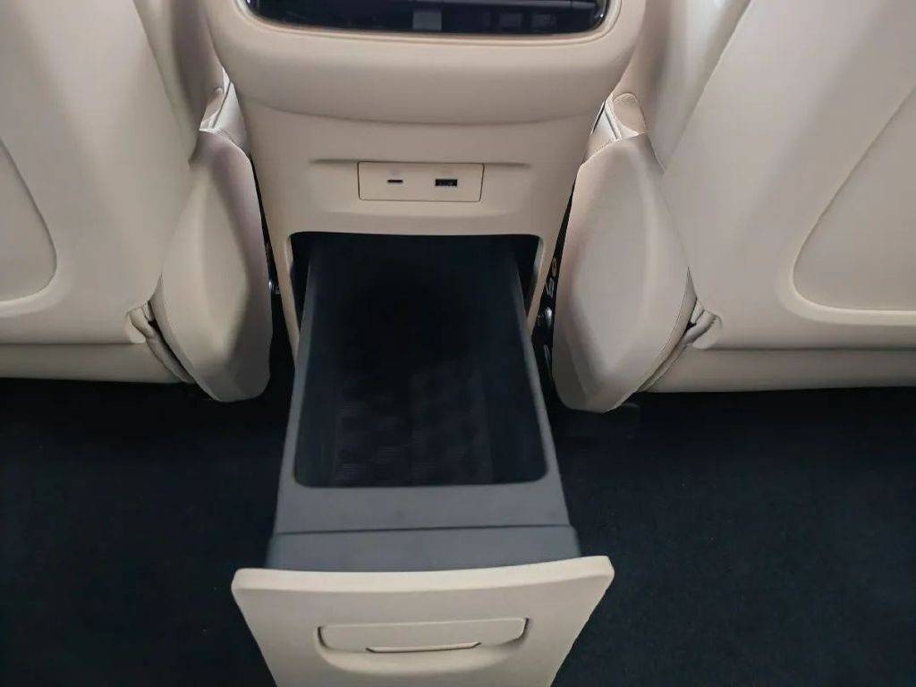 冰箱彩電大沙發(fā)+超低油耗,東風風神L8能否卷動15萬級市場?