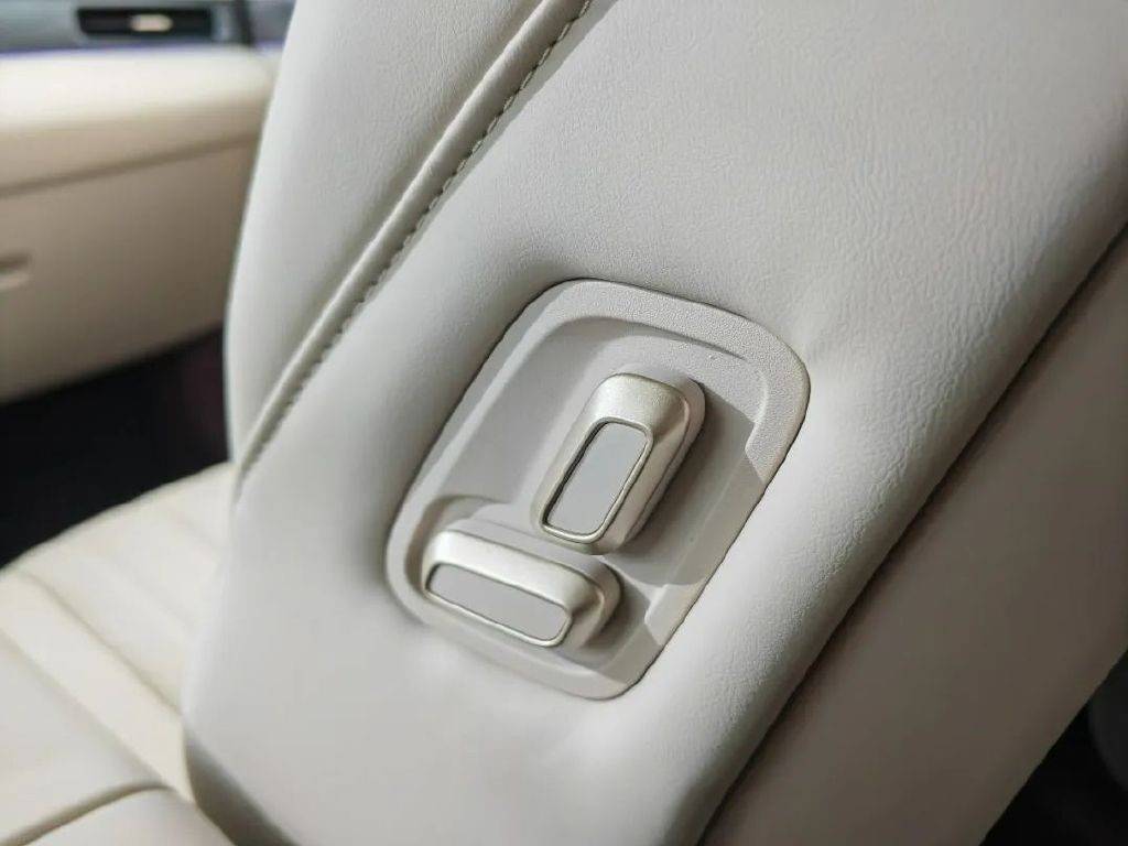 冰箱彩電大沙發(fā)+超低油耗,東風風神L8能否卷動15萬級市場?