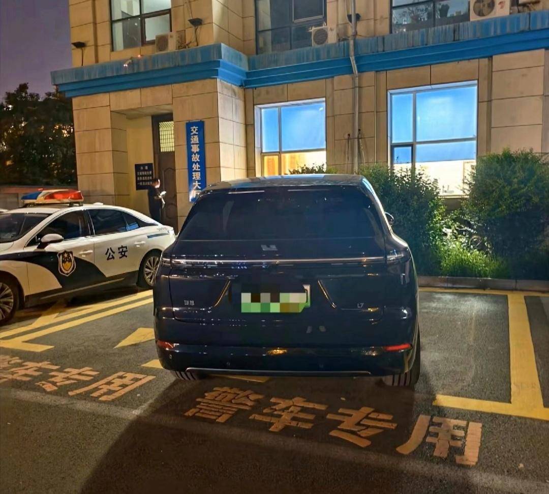 從領跑到掉隊,理想汽車迎來2025新困局