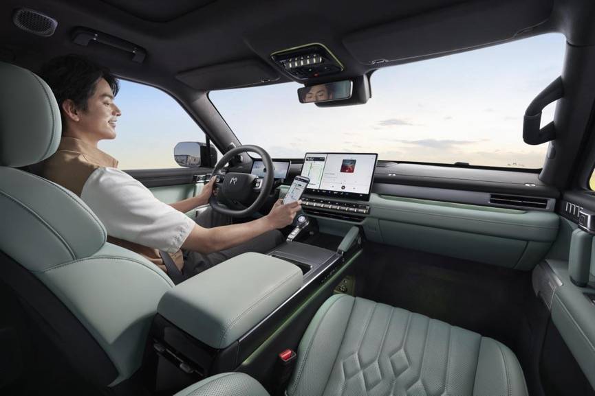 滿血華為聯手打造 鐵血猛士M817解鎖全維度智能越野新生活