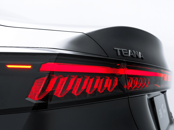 東風(fēng)日產(chǎn)天籟PLUS公告圖發(fā)布,新能源感設(shè)計(jì)驚艷亮相!