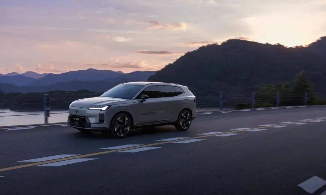 沃爾沃,填補了“豪華電混”的空白