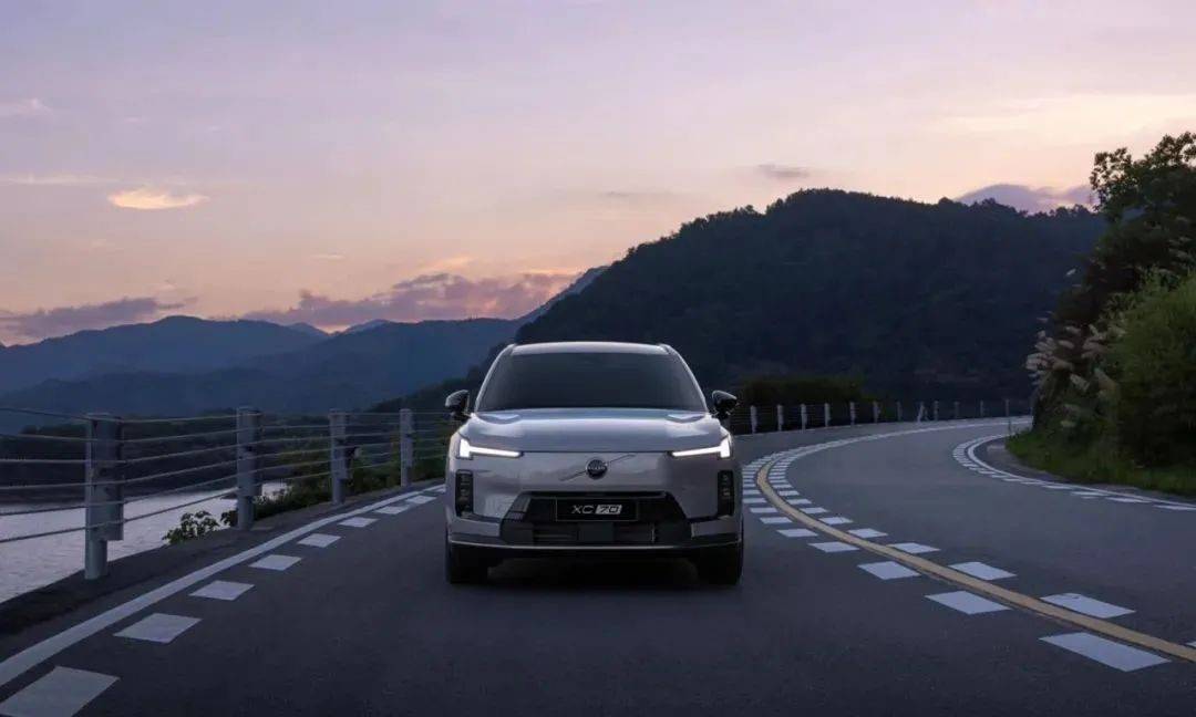 沃爾沃,填補了“豪華電混”的空白