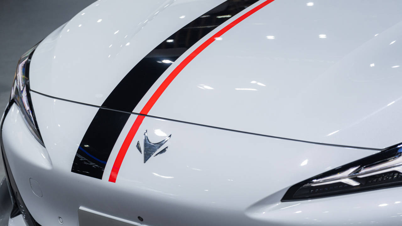 盤點成都車展最美官改車:極狐新阿爾法S5潮改版!