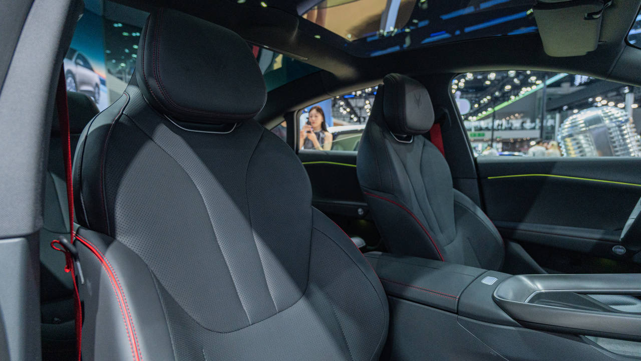 盤點成都車展最美官改車:極狐新阿爾法S5潮改版!