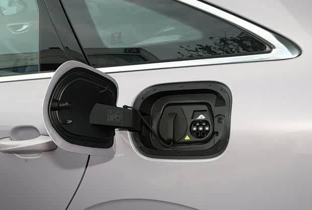 榮威M7 DMH將于9月17日上市!預售價9.78萬元起 軸距近3米