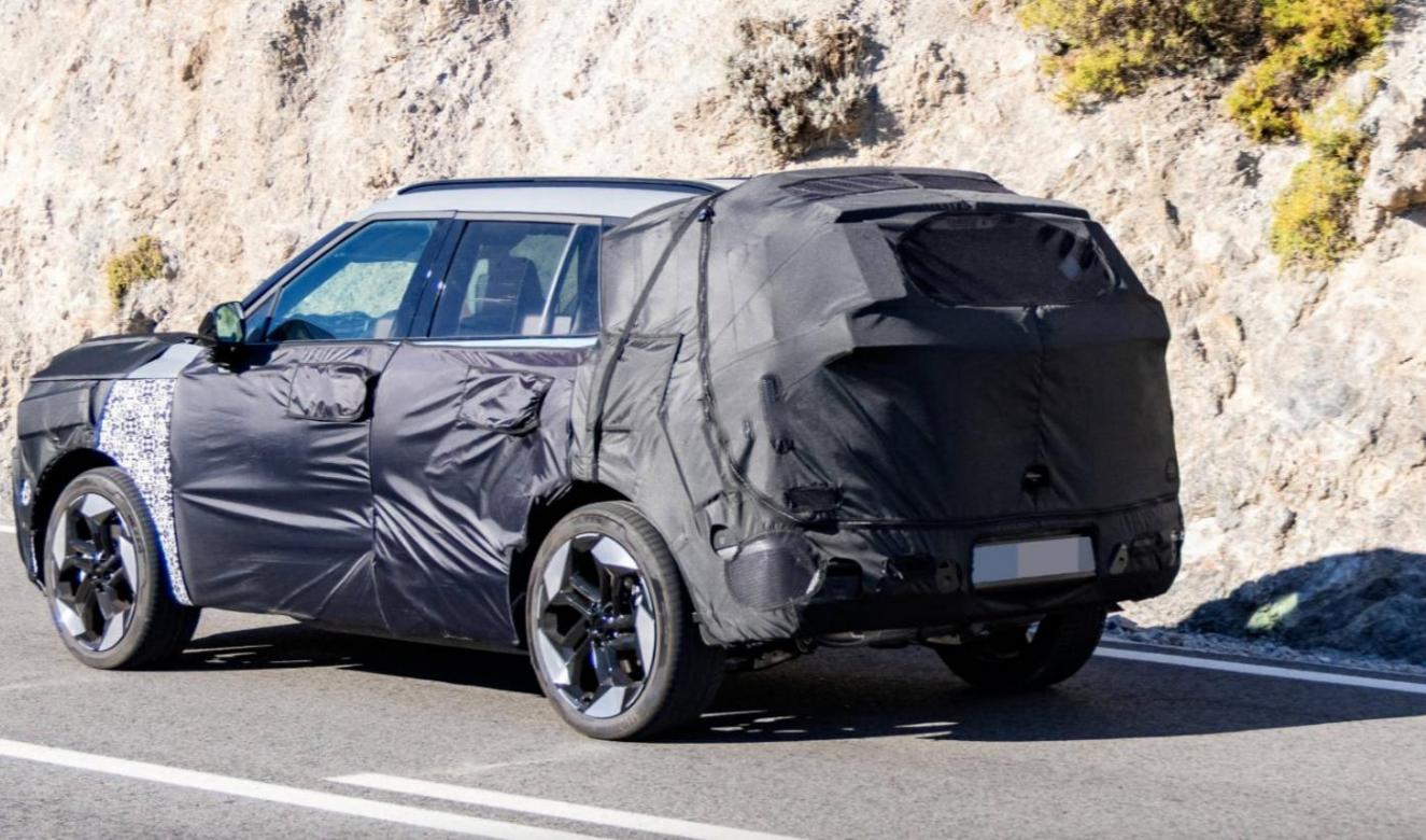 全新方盒子造型 采用混動與插混動力 現代新一代途勝諜照曝光