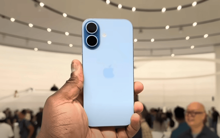 蘋果不講武德,標準版上120Hz+蘋果A19,256GB版5999元,加量不加價