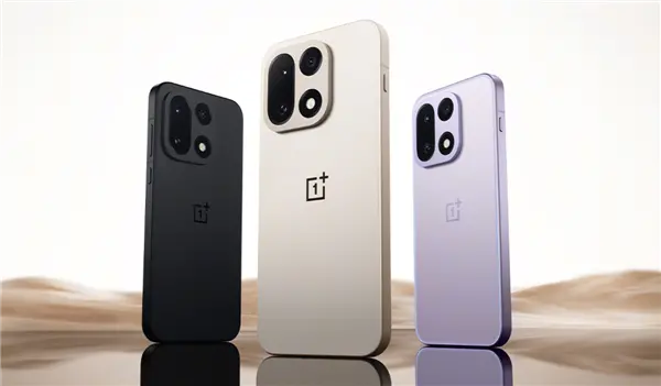 一加15“絕對黑”配色公布:純粹、極致!史上最黑 一加15“絕對黑”配色公布:純粹、極致!史上最黑