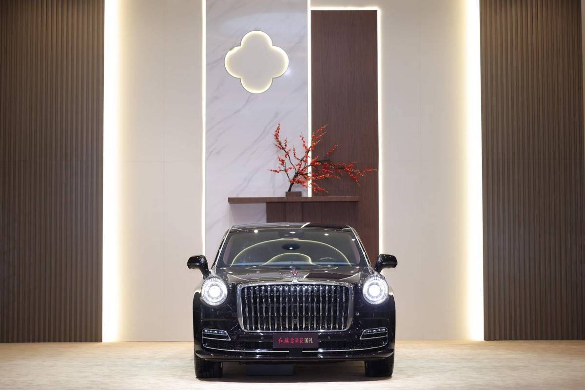 紅旗金葵花國賓車隊(duì)亮相廣州車展,國車變身東方豪華