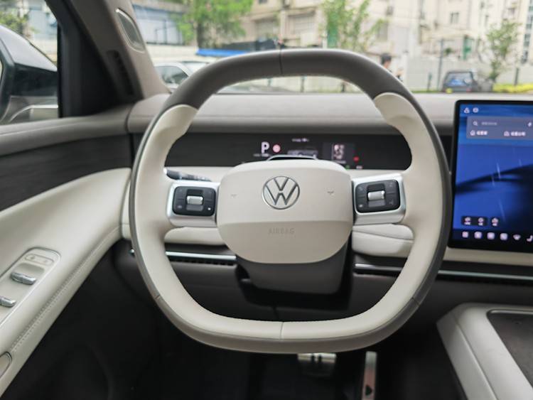 重奪高端新能源領域的話語權 靜態體驗上汽大眾ID.ERA 9X